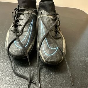 kids nike phantom gt Size 12.5 Cleets
